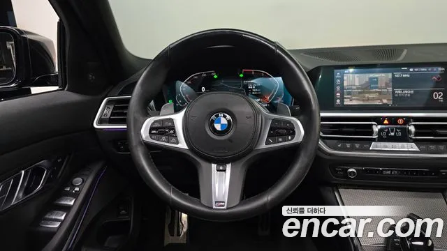 BMW 3-Series 2021 thumb 11