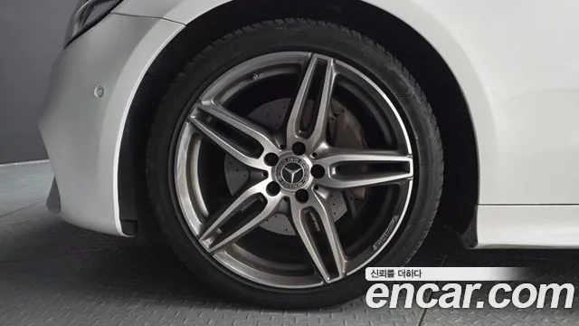 Mercedes-Benz E-Класс 2019 thumb 4