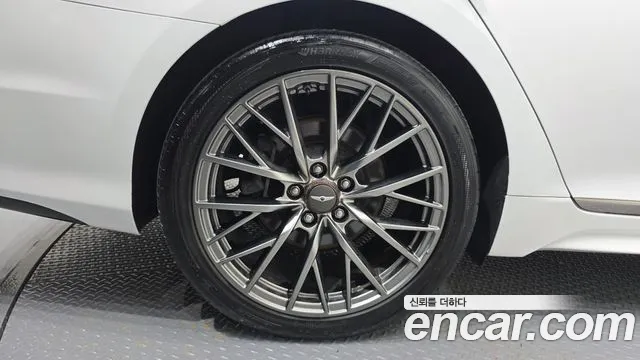 Genesis G80 2019 thumb 5