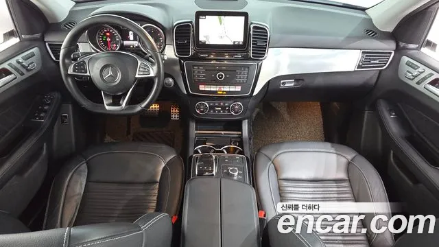 Mercedes-Benz GLE 2018 thumb 7