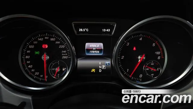 Mercedes-Benz GLE 2018 thumb 8