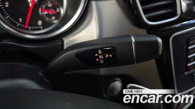 Mercedes-Benz GLE 2018 thumb 9