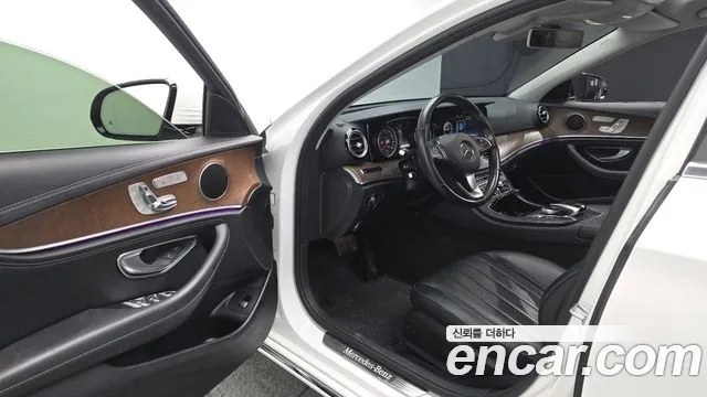 Mercedes-Benz E-Класс 2017 thumb 9
