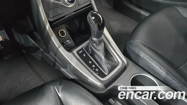 Hyundai Avante 2015 thumb 8