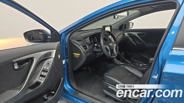 Hyundai Avante 2015 thumb 9