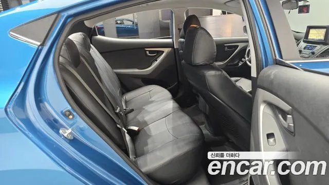 Hyundai Avante 2015 thumb 10