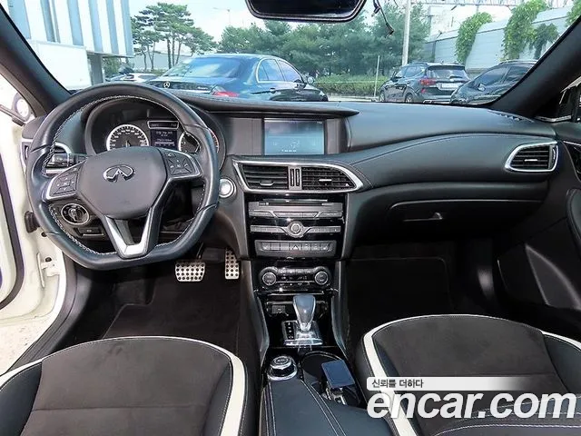 Infiniti Q30 2018 thumb 7