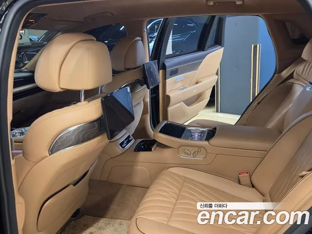 Genesis G90 2022 thumb 12