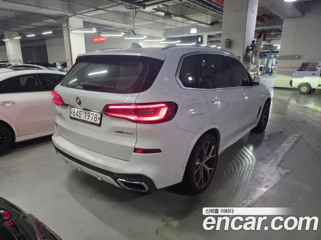 BMW X5 2019 thumb 4