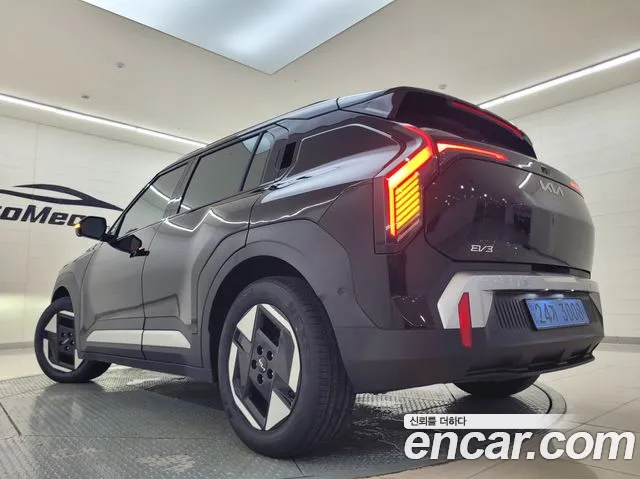 Kia EV3 2024 thumb 2