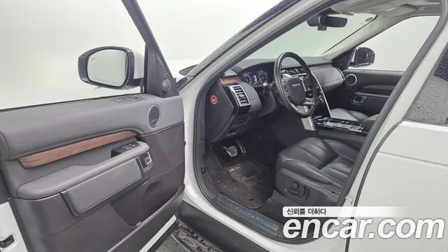Land Rover Discovery 2018 thumb 10