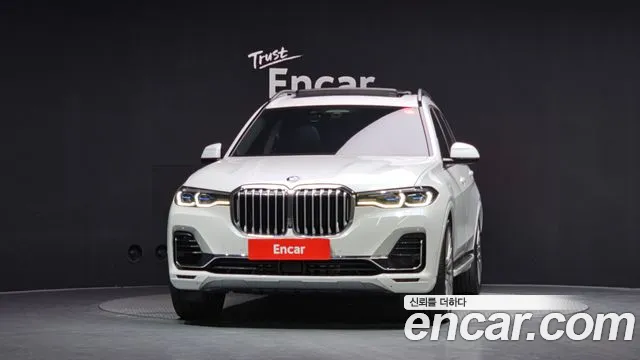 BMW X7 2021 thumb 3
