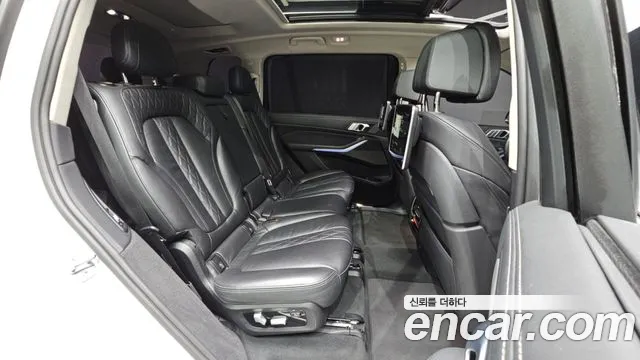 BMW X7 2021 thumb 11