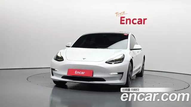 Tesla Model 3 2022 thumb 3