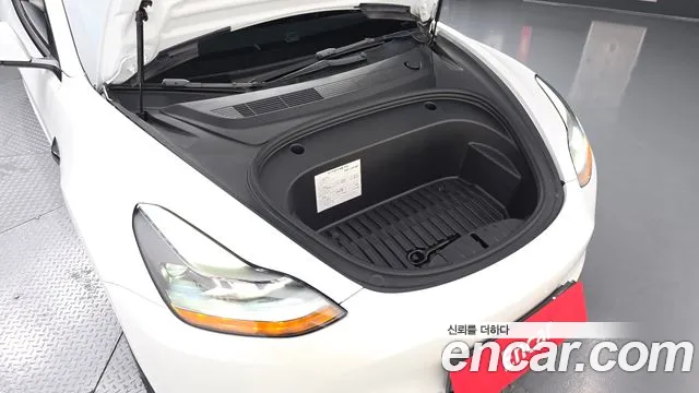 Tesla Model 3 2022 thumb 6
