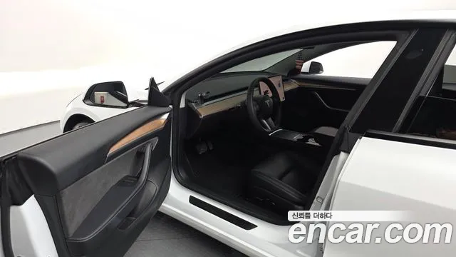 Tesla Model 3 2022 thumb 10