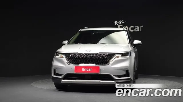 Kia Carnival 2021 thumb 3