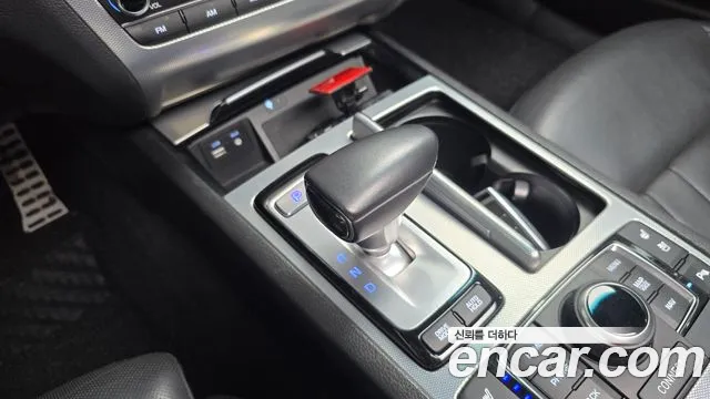 Genesis G80 2018 thumb 9