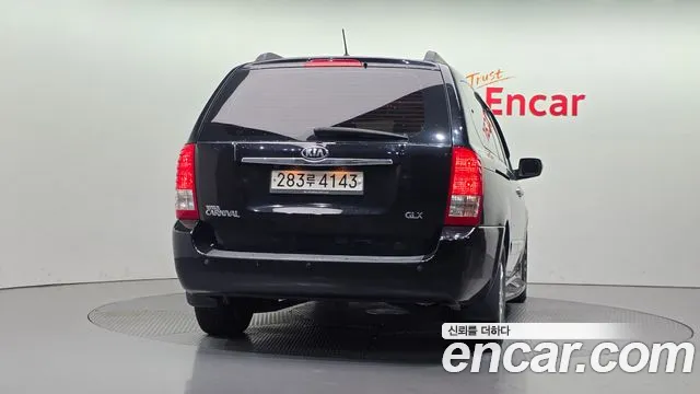 Kia Carnival 2013 thumb 4
