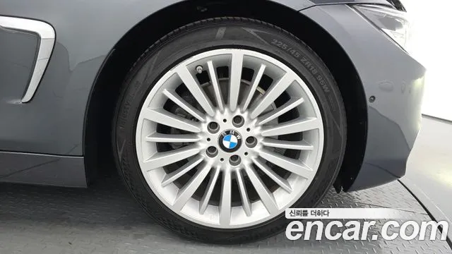 BMW 4-Series 2019 thumb 4