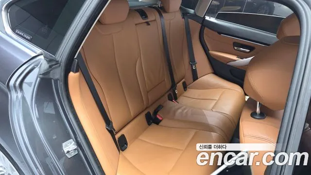BMW 4-Series 2019 thumb 10