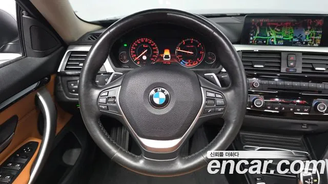 BMW 4-Series 2019 thumb 11