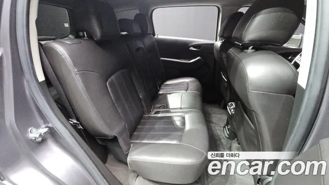 ChevroletGMDaewoo Orlando 2013 thumb 11