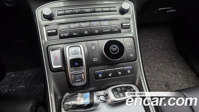 Hyundai Santa Fe 2023 thumb 9