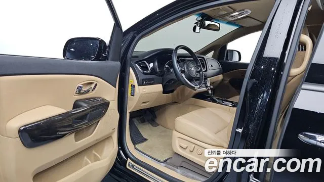 Kia Carnival 2019 thumb 10