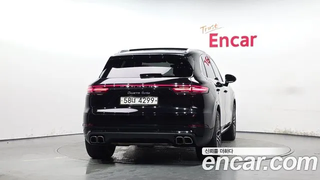 Porsche Cayenne 2018 thumb 4