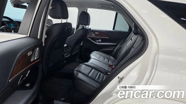 Mercedes-Benz GLE 2019 thumb 12