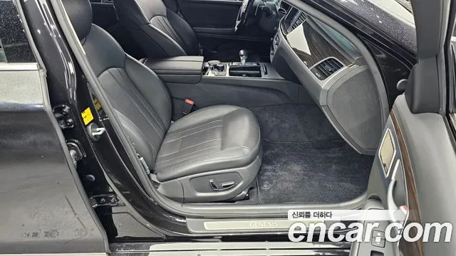 Genesis G80 2017 thumb 12
