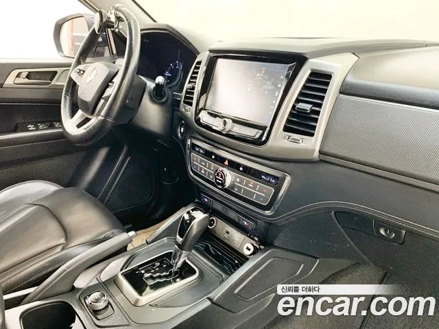 KG_Mobility_Ssangyong Rexton 2018 thumb 10