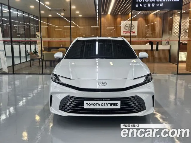 Toyota Camry 2025 thumb 3