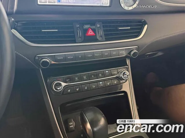 Hyundai Grandeur 2016 thumb 3