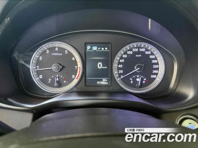 Hyundai Grandeur 2016 thumb 4