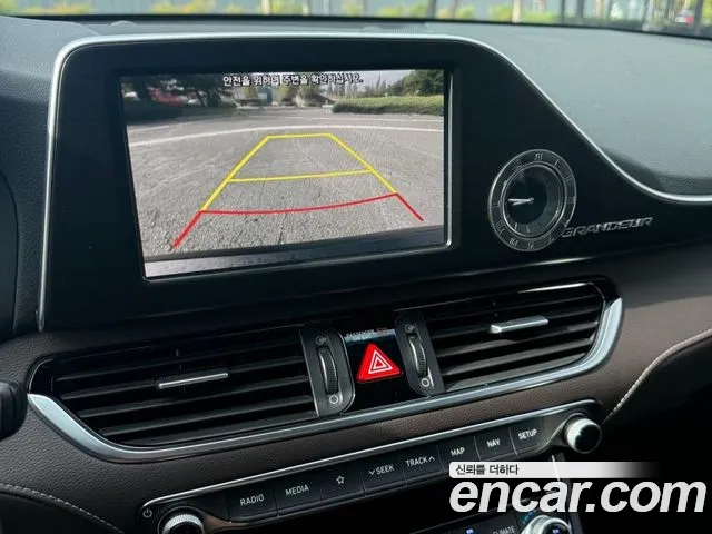 Hyundai Grandeur 2016 thumb 10