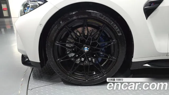 BMW M4 2024 thumb 5