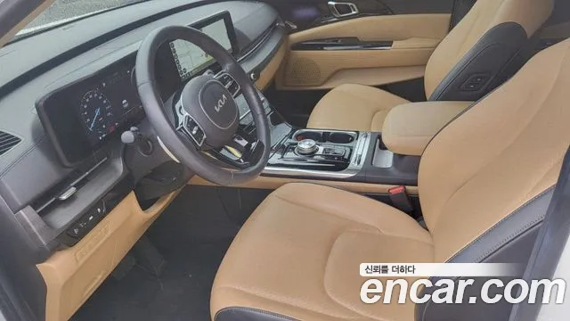 Kia Carnival 2023 thumb 4
