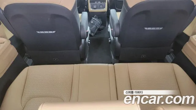 Kia Carnival 2023 thumb 7