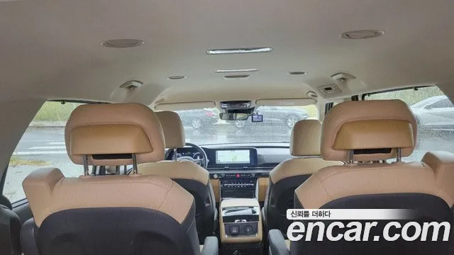 Kia Carnival 2023 thumb 8