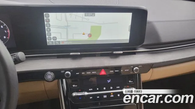 Kia Carnival 2023 thumb 9