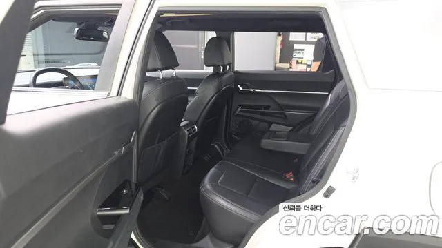 KG_Mobility_Ssangyong Torres 2022 thumb 11