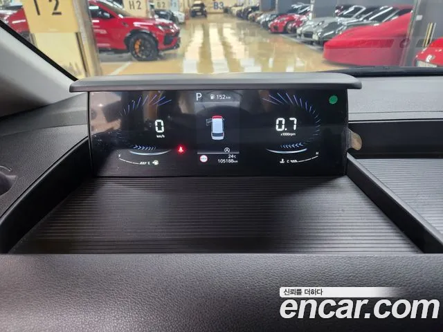 Hyundai Staria 2023 thumb 9