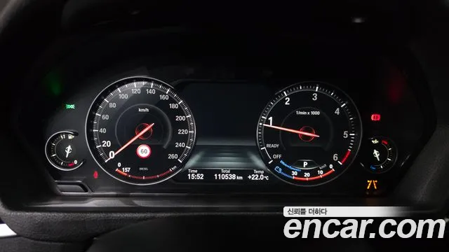 BMW 3-Series 2018 thumb 8