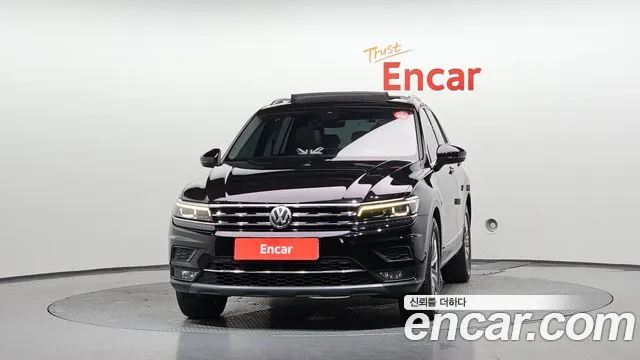 Volkswagen Tiguan 2018 thumb 3