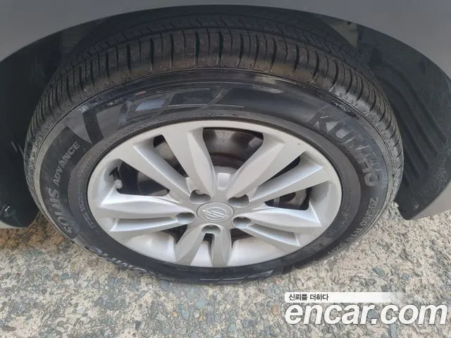 KG_Mobility_Ssangyong TIBOLI 2017 thumb 6
