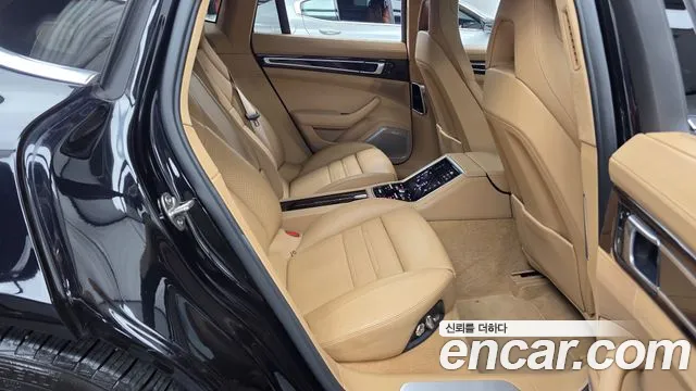 Porsche Panamera 2017 thumb 12