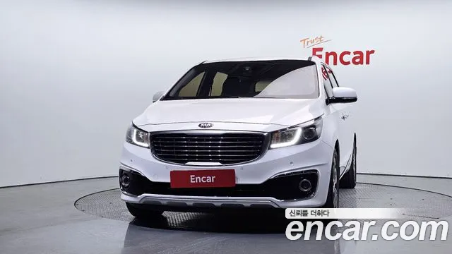 Kia Carnival 2017 thumb 3