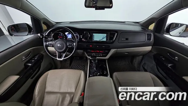 Kia Carnival 2017 thumb 7